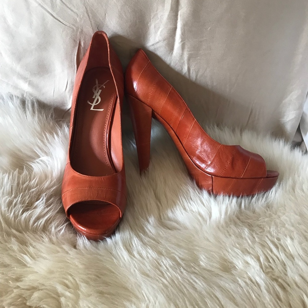 Yves Saint Laurent peep toe heel
